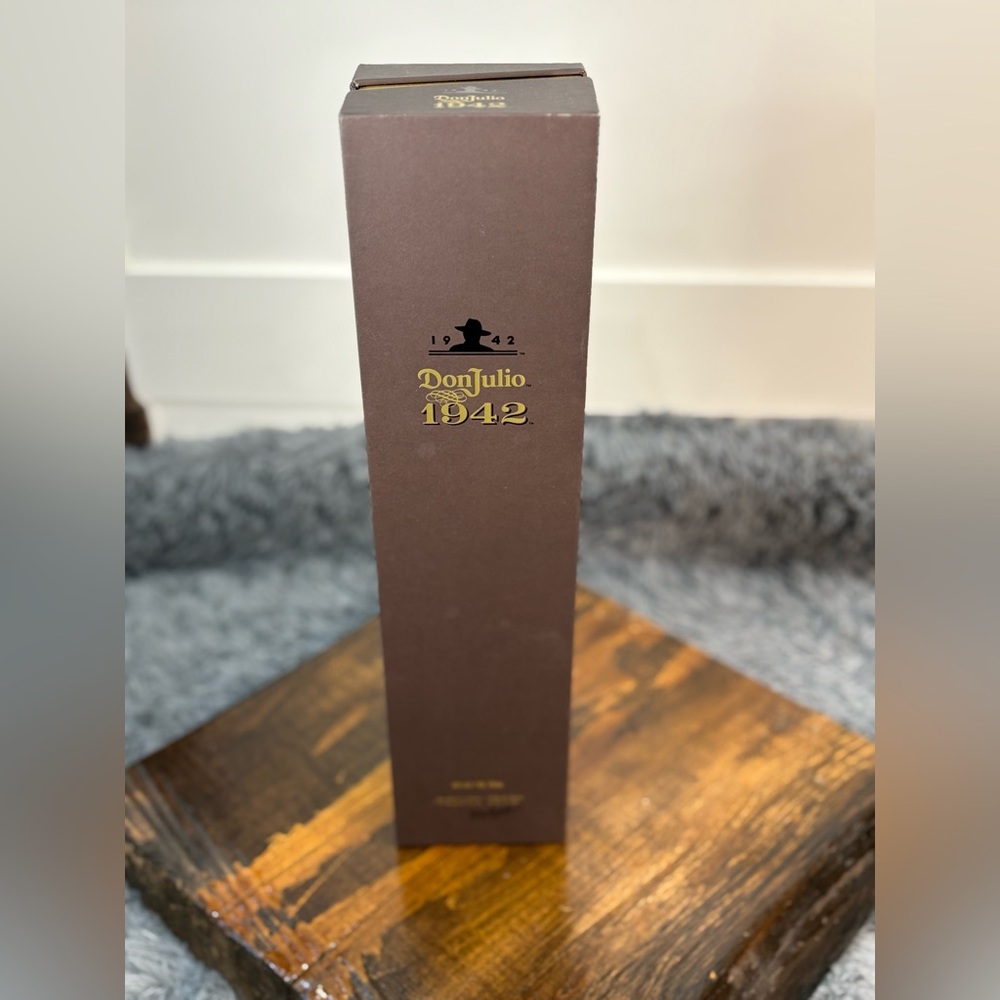 Don Julio 1942 Tequila Empty Gift Box Tall Rigid Presentation Case Like New